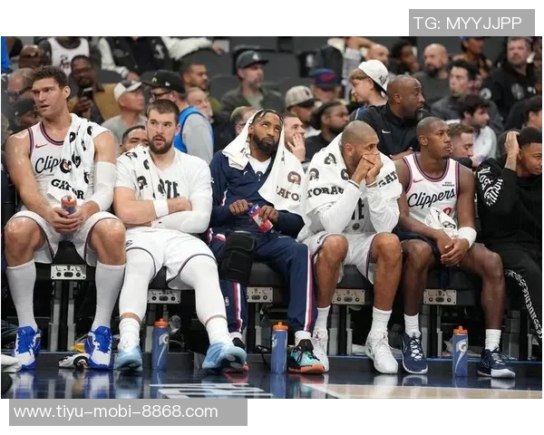 网友调侃保罗离队后球队战绩反转纷纷支持卢指导的计划 网友调侃保罗离队后球队战绩反转纷纷支持卢指导的计划