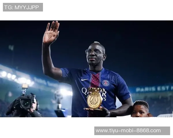 前巴黎利物浦后卫萨科宣布退役感谢球迷致敬与祝福 前巴黎利物浦后卫萨科宣布退役感谢球迷致敬与祝福